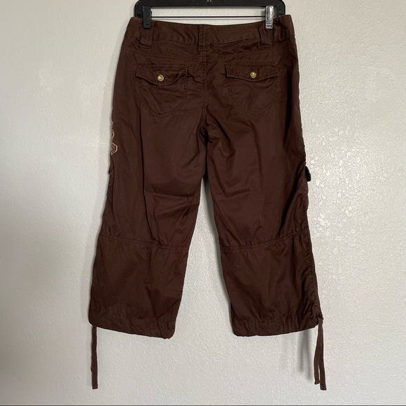 Express - Brown Cargo Capri Pants Gold Rhinestone
Lion - Size 4 - Picture 4 of 6